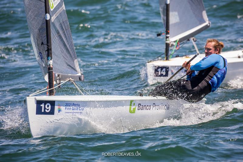 Periodisk ydre skak 2021 Finn Gold Cup Day 2: Nature wins the day, World's best young sailors  speak out