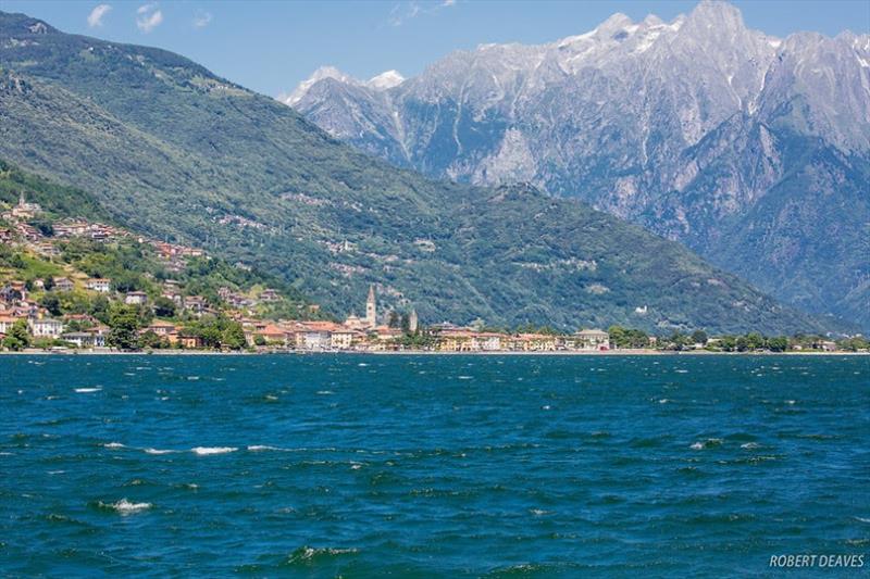 Lake Como - photo © Robert Deaves