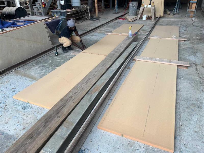 Hull #11 - Sherwayne assembling bridge jig - photo © Michael Rybovich & Sons