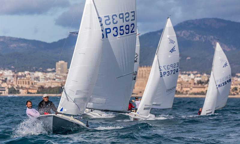 Winners Patrick & Vincent Harris (ESP 3592) racing in the Flying Fifteen class at PalmaVela - photo © Nico Martinez / www.MartinezStudio.es