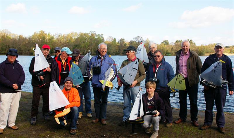 Videlo Globe Footy open at Frensham Pond - photo © Roger Stollery