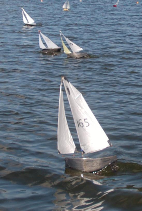 Videlo Globe Footy Open at Frensham Pond photo copyright Roger Stollery taken at Frensham Pond Sailing Club and featuring the Footy class