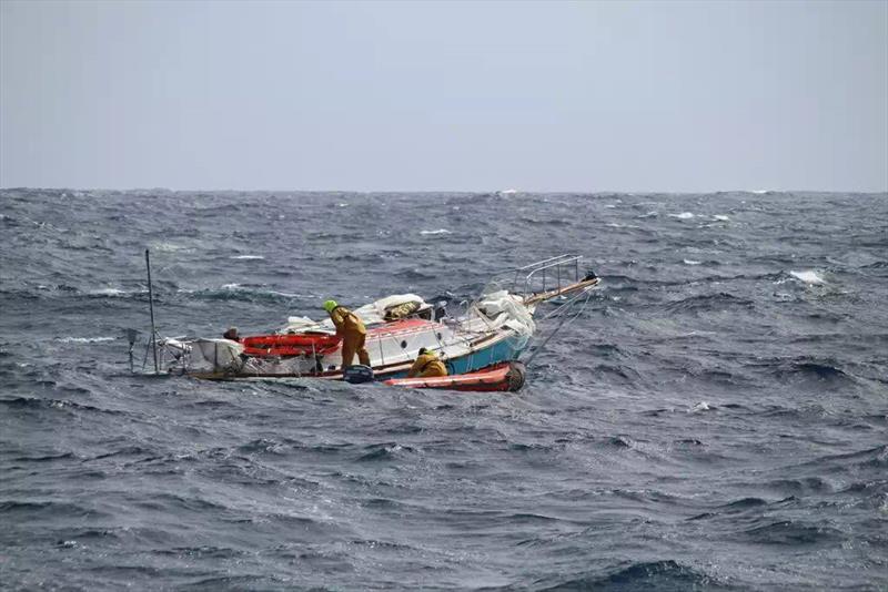 French fisheries protection alongside Thuriya in the Southern Indian Ocean - photo © French Fisheries Protection