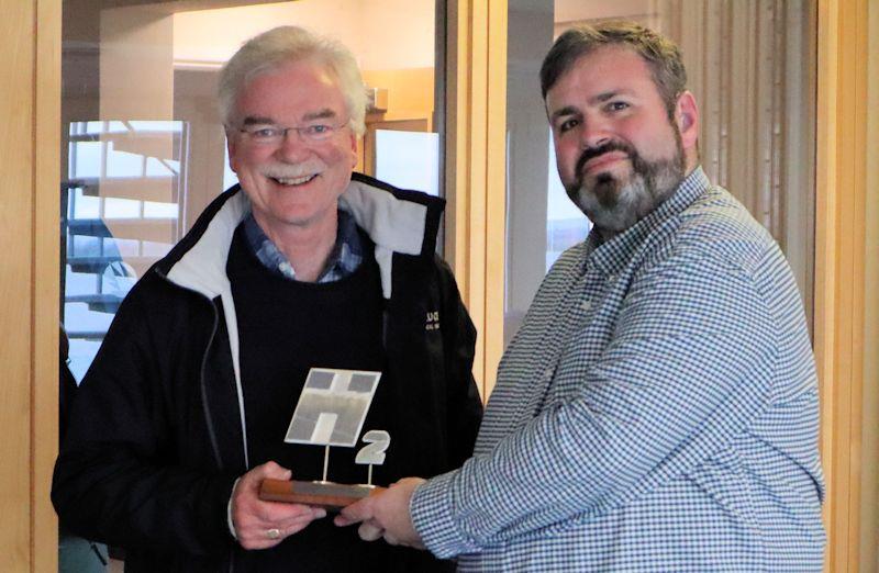 Ian Dawson receives the trophy from PRO Neil O'Leary - Hadron H2 Inland Championships at Queen Mary - photo © Keith Callaghan