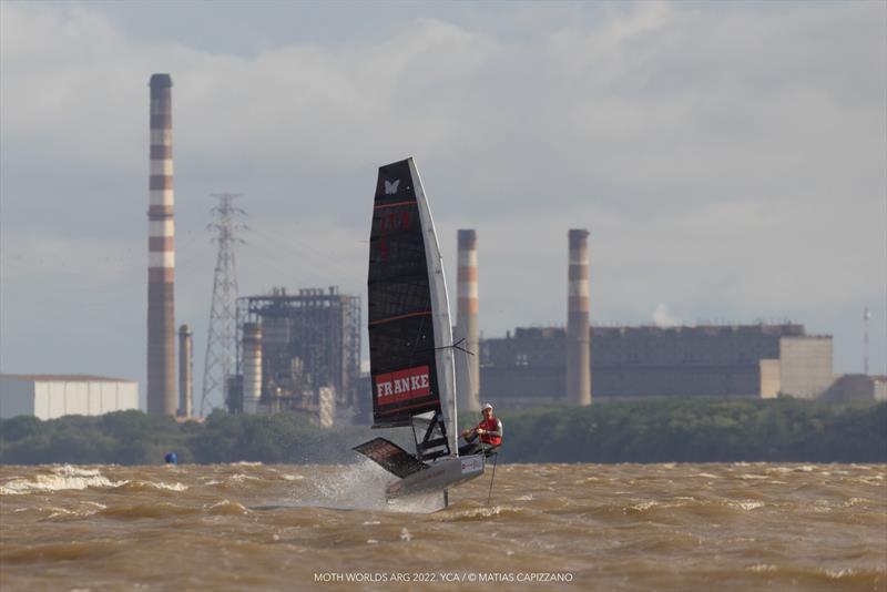 Day 2 of the Moth Worlds at Buenos Aires, Argentina photo copyright Moth Worlds ARG 2022 / Matias Capizzano taken at Yacht Club Argentino and featuring the International Moth class