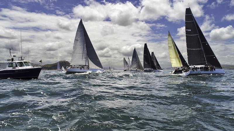 Fleet gets away near Lion Island photo copyright Pantaenius taken at  and featuring the IRC class