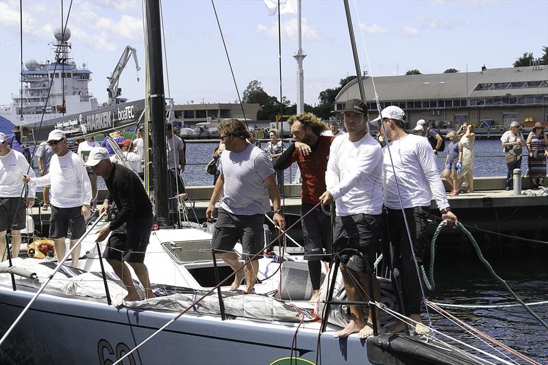 All lines being secured on Celestial. - photo © Wendi Lanham/Bow Caddy Media