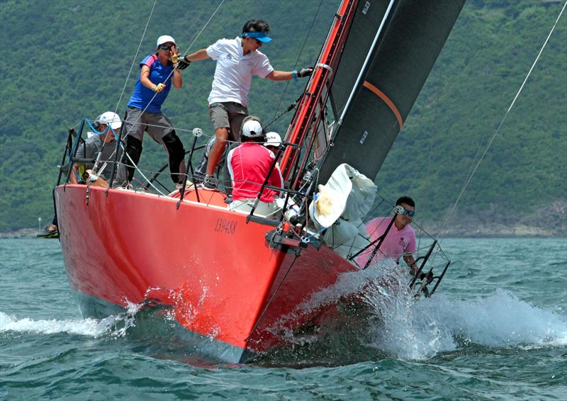 Minnie the Moocher prepares to round A1 (UK Sailmakers Typhoon Series, Hong Kong, Race 2) photo copyright HHYC taken at Hebe Haven Yacht Club and featuring the IRC class