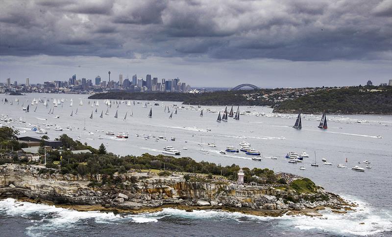 Race start - 2018 Rolex Sydney Hobart Yacht Race - photo © Carlo Borlenghi