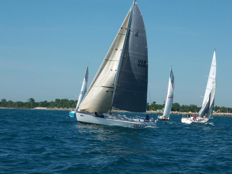 Starting line action at the Lake Michigan Singlehanded Society's Q Race - photo © Image courtesy of Lake Michigan Singlehanded Society/Phil Bush