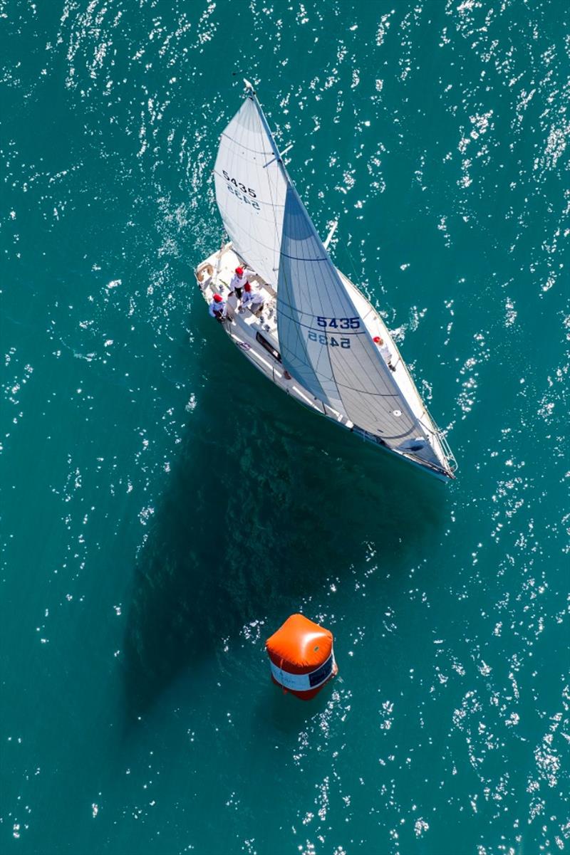 Vaya Con Dios aims at the mark - SeaLink Magnetic Island Race Week, final day photo copyright Andrea Francolini / SMIRW taken at Townsville Yacht Club and featuring the IRC class