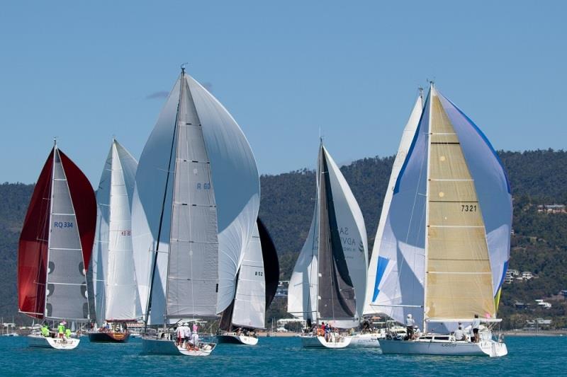 brisbane to airlie beach yacht race