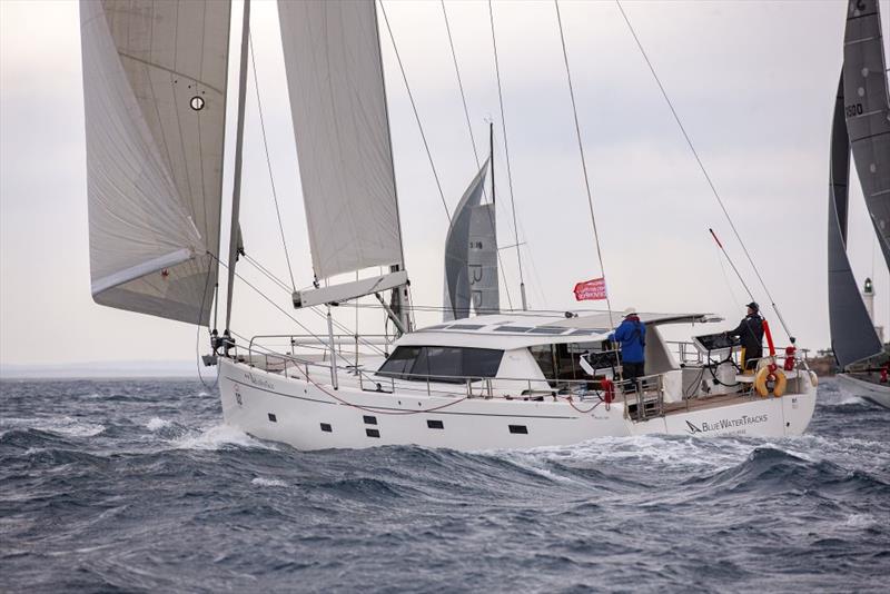 Blue Water Tracks just out of the heads - Melbourne to Devonport Rudder Cup - photo © Steb Fisher