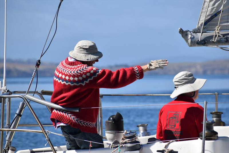 Neville Georgeson, skipper of Hornet, sets his course as he heads towards the start line in Division Four - Combined Clubs Summer Pennant Series - photo © Jane Austin