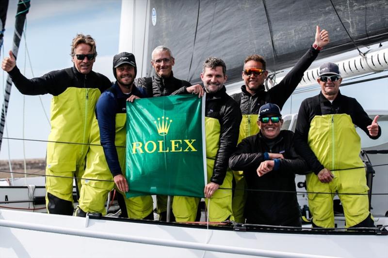 Team Argo celebrate at the finish: Jason Carroll (centre right)   Charlie Ogletree, Thierry Fouchier, Charles Corning, Weston Barlow, Alister Richardson and Brian Thompson - photo © Paul Wyeth / pwpictures.com