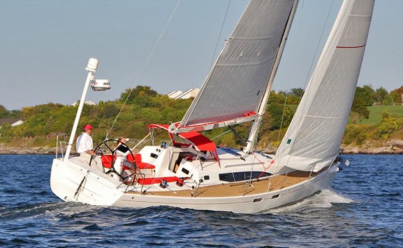 J/Crews garner silverware in Conanicut Round Island Race photo copyright Conanicut Yacht Club taken at Conanicut Yacht Club and featuring the IRC class