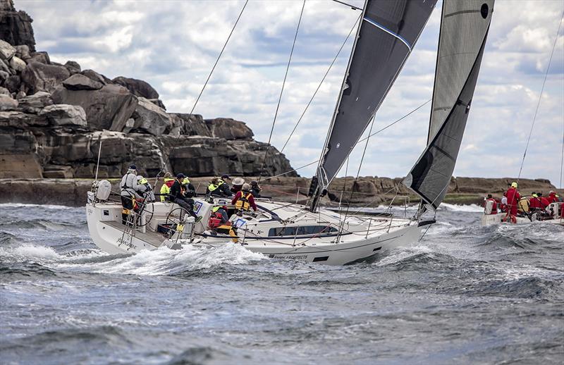 XS Moment passes North head - photo © Bow Caddy Media