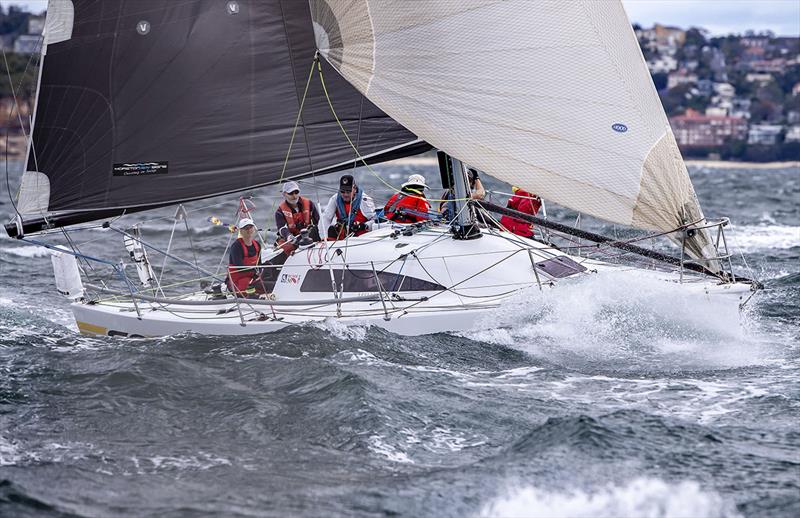 Corum reaching to North head - photo © Bow Caddy Media