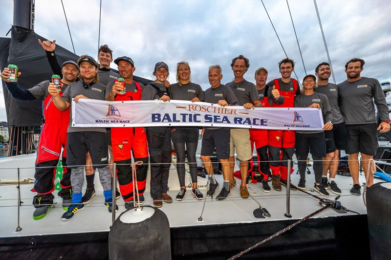 Roschier Baltic Sea Race: Back at the dock in Helsinki after the close race for Line Honours - American Clarke Murphy and team on the chartered Volvo 65 Ambersail 2 - photo © Pepe Korteniemi /www.pepekorteniemi.fi