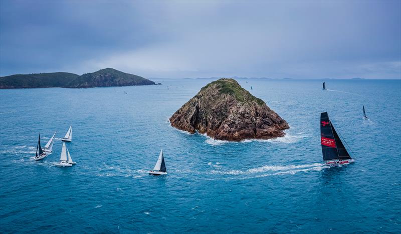 hamilton island race week yacht charter