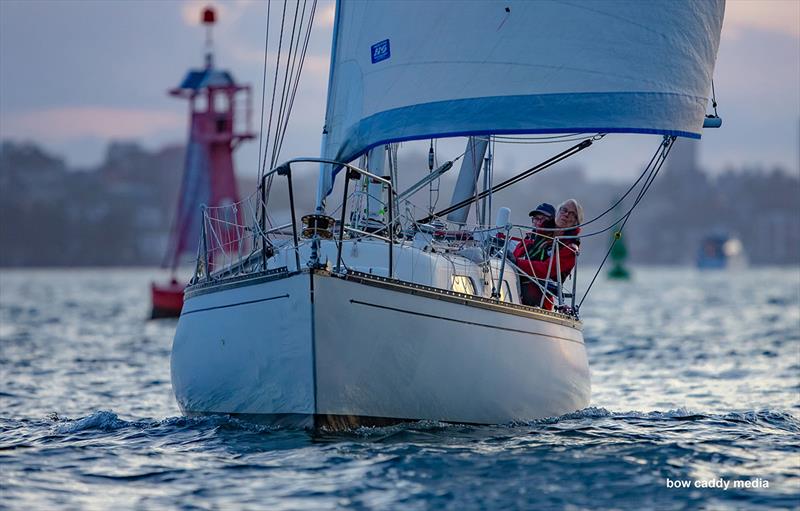 Currawong nears South Head - photo © Bow Caddy Media