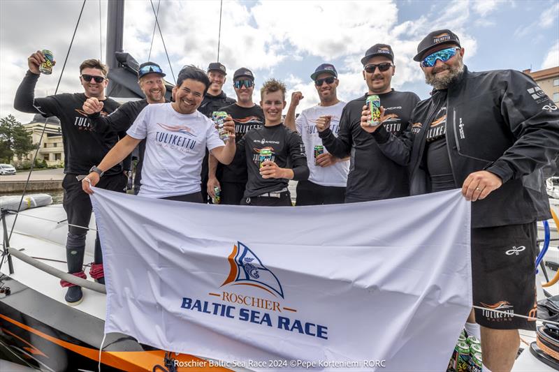 Smiles all round for the Arto Linnervuo's team on Infiniti 52 Tulikettu Redkik (FIN) - photo © Pepe Korteniemi / www.photex.fi