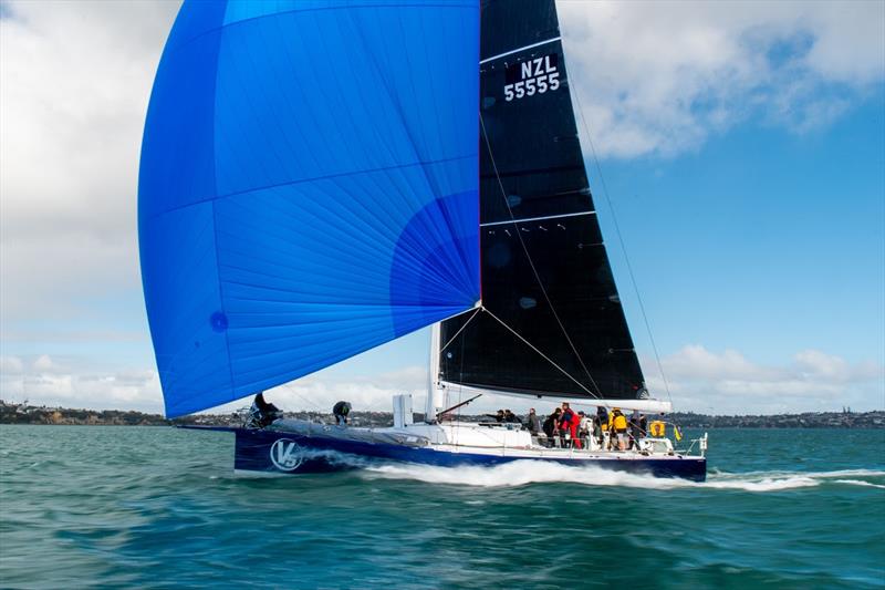 V5 with pace on - photo © Brian Petersen