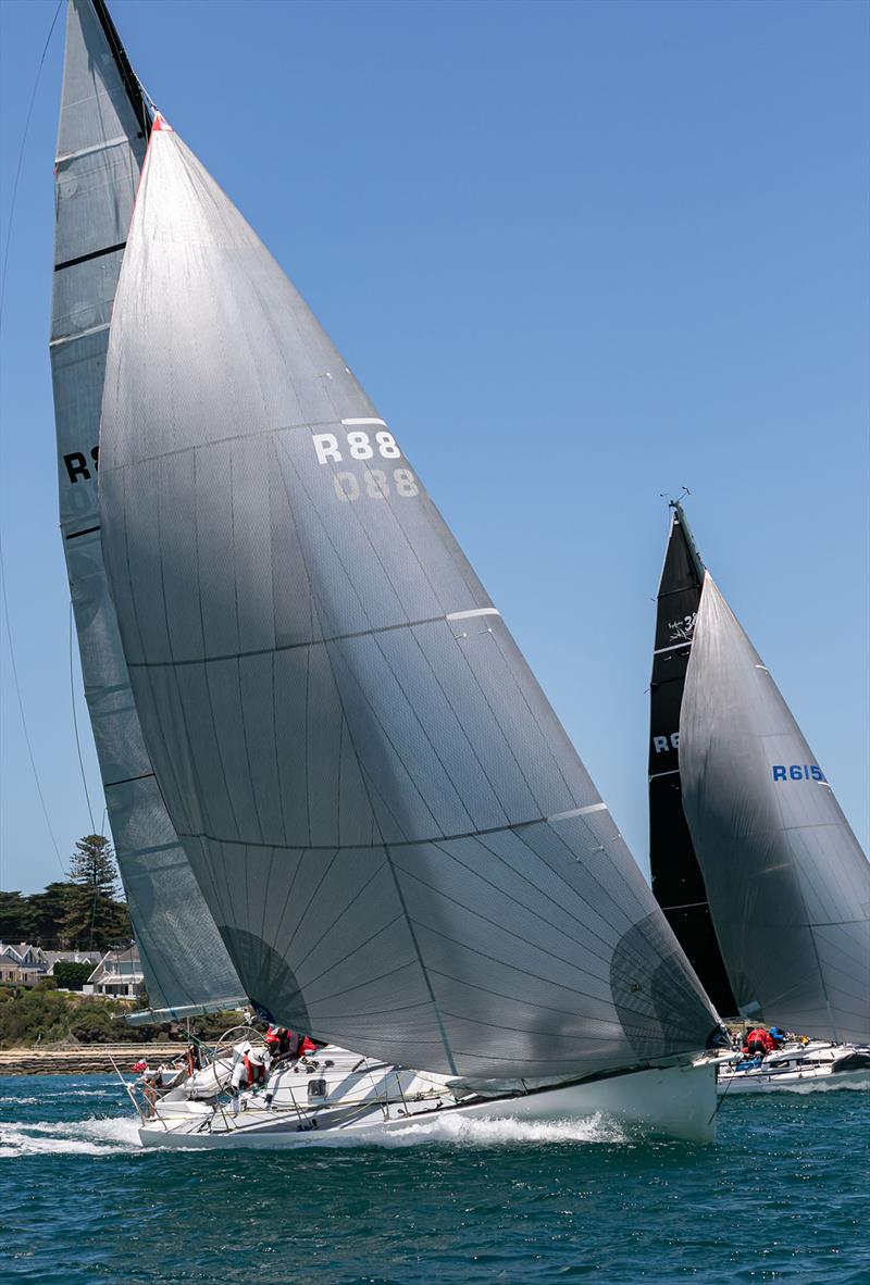 Alien (L) and Faster Forward (R) fighting it out on the start line of the M2H Yacht Race - photo © Al Dillon