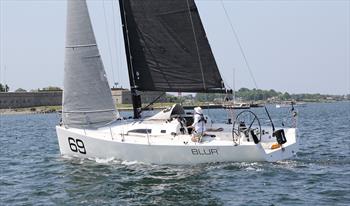 j35 sailboat racing