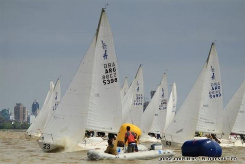 2018 Copa Pimms Argentine J/24 Championship photo copyright Jorge Cousillas / El Ojo Náutico taken at  and featuring the J/24 class