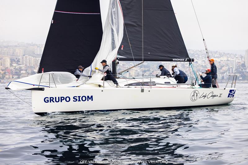 Chile Interclub Regatta 2025 photo copyright Jankovic's Villatoro taken at Cofradía Náutica del Pacífico and featuring the J/99 class