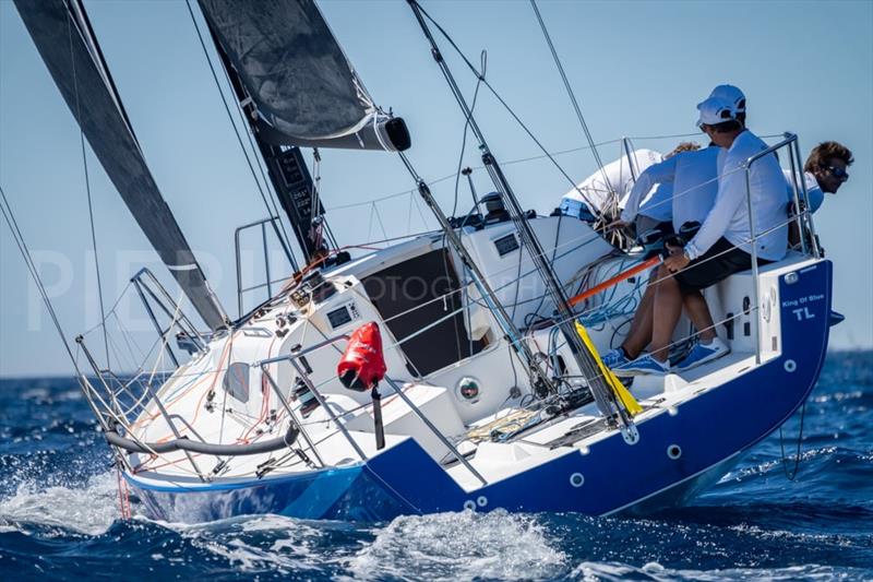 J 99 King Of Blue Victorious At Les Voiles De St Tropez