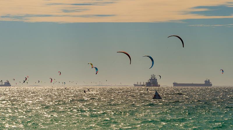 Red Bull Lighthouse to Leighton 2017 - Lowres Looking from Leighton Beach - photo © Gordon Pettigrew