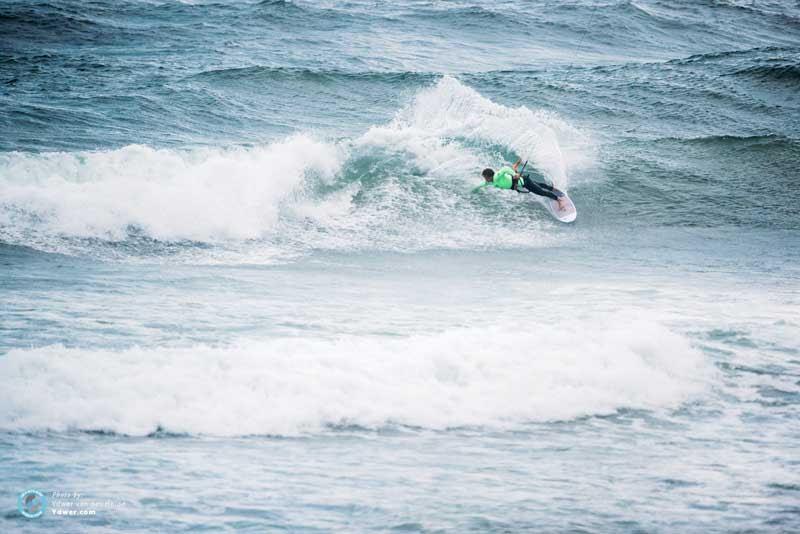 James Carew burying the rail - 2018 GKA Kite-Surf World Tour Torquay - Day 4 photo copyright Ydwer van der Heide taken at  and featuring the Kiteboarding class