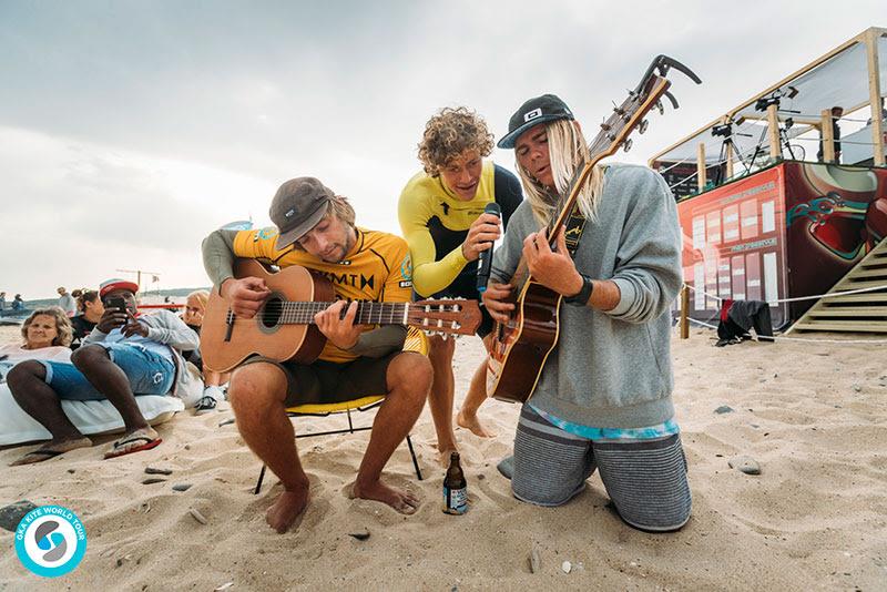 The Ozzie and Willow show - GKA Kite World Cup Tarifa 2019 photo copyright Ydwer van der Heide taken at  and featuring the Kiteboarding class