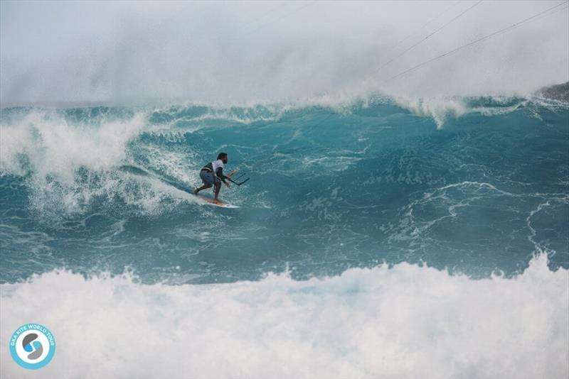 Ready to thread the needle - 2019 GKA Kite World Cup Mauritius, Day 5 photo copyright Ydwer van der Heide taken at  and featuring the Kiteboarding class