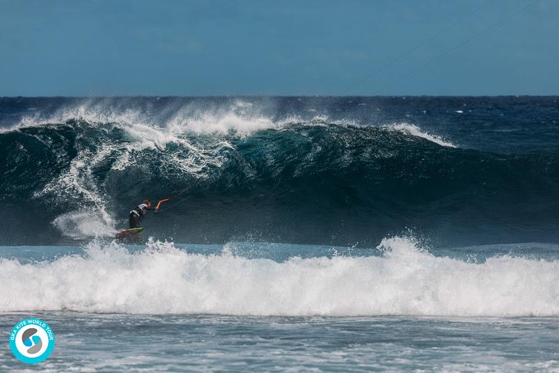 Carla Herrera-Oria, getting into her groove in waves - 2019 GKA Kite World Cup Mauritius, day 7 - photo © Ydwer van der Heide