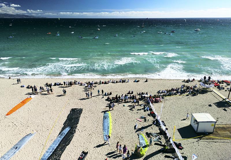 Poetto Beach delivered strong offshore wind for the medal series - 2022 Formula Kite World Championships photo copyright Robert Hajduk / IKA media taken at  and featuring the Kiteboarding class