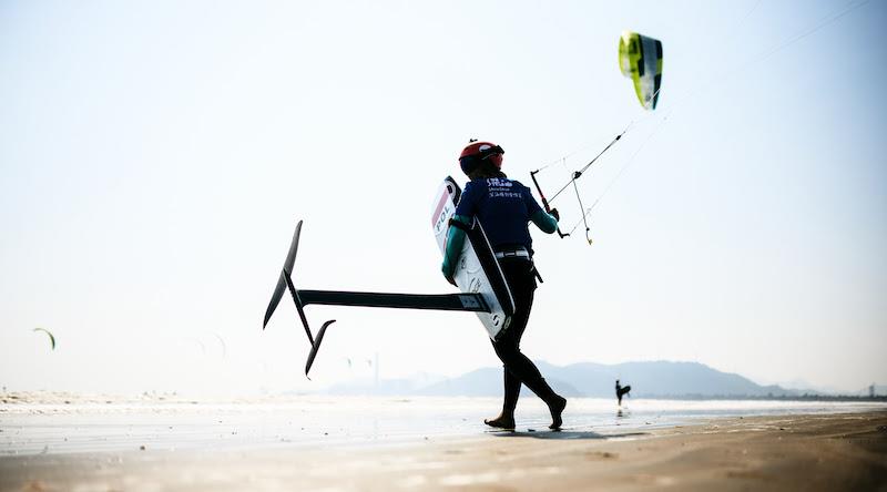 Julia Damasiewicz heads out for the final - 2023 Formula Kite Asia & Oceania Championships - photo © IKA media/ Robert Hajduk