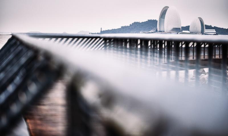 In the distance, the breathtaking clam-shelled Opera House - photo © IKA Media / Robert Hajduk