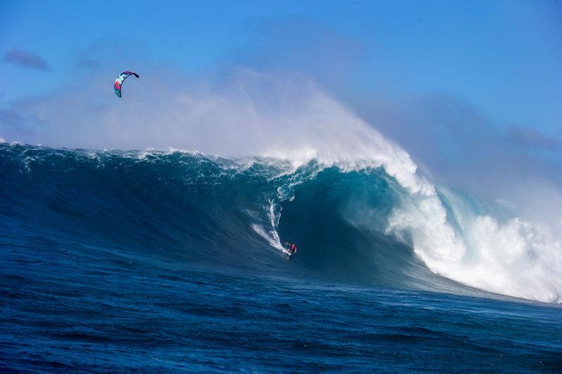 72ft at Jaws - Patri McLaughlin Sets New Kitesurfing World Record - photo © Fred Pompermayer