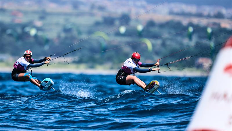 Lysa Caval and Derin Atakan chasing Catalina Turienzo - 2024 Formula Kite Youth Worlds - photo © IKA media/ Robert Hajduk:
