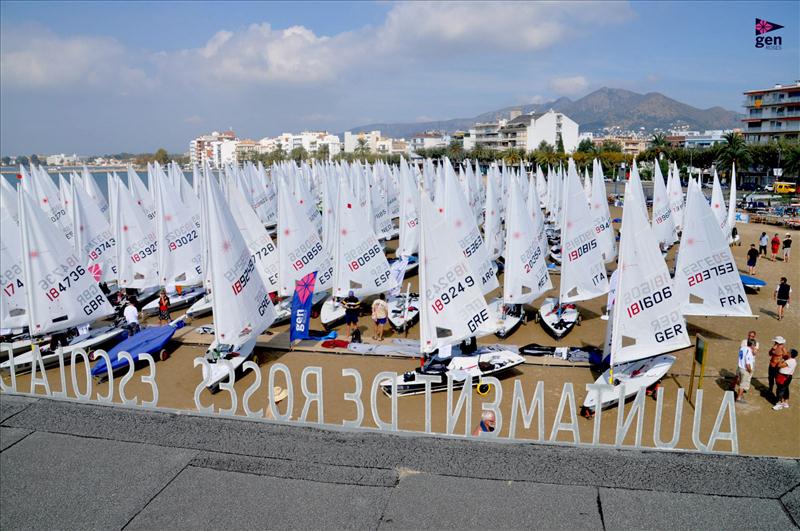 Laser Masters Europeans at Grup d'Esports Nautics Roses photo copyright Laura Carrau / GEN Roses taken at Grup d'Esports Nautics Roses and featuring the ILCA 6 class