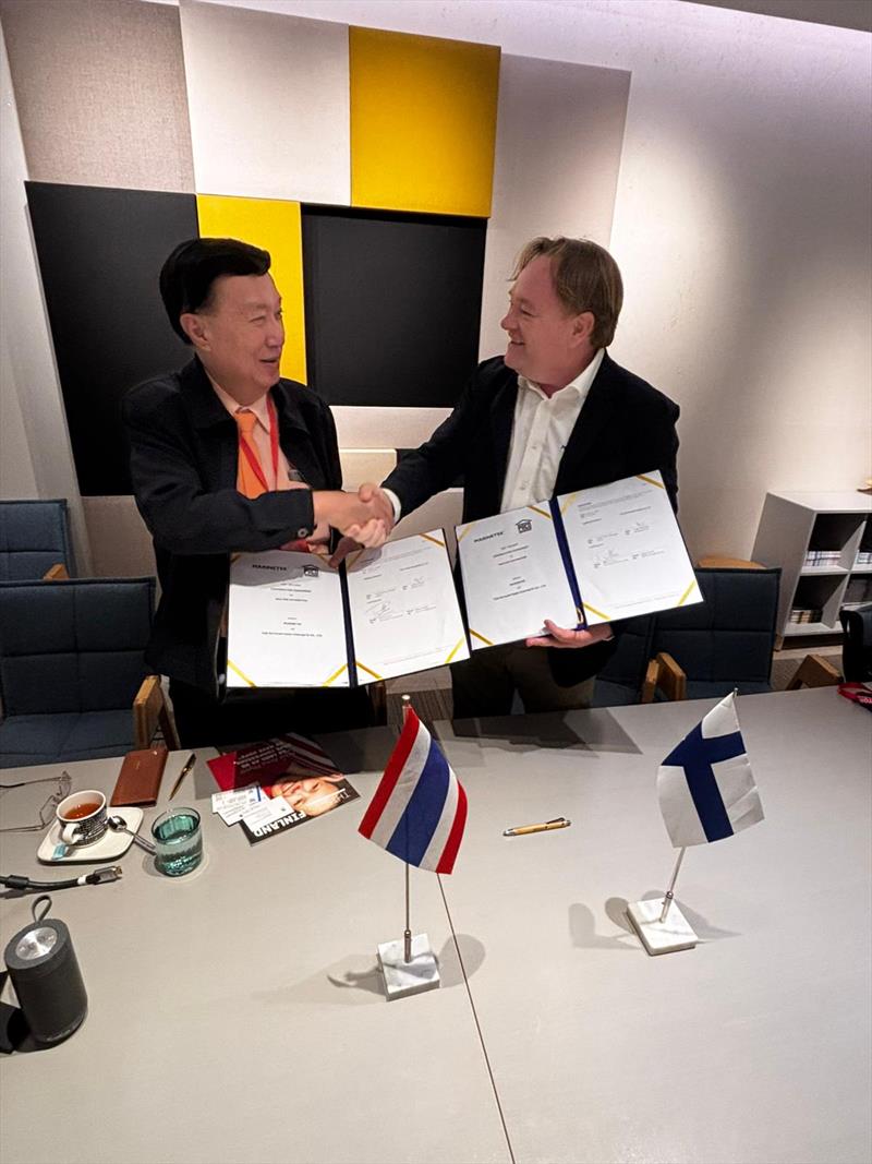 Mr.Songkierti Khunkitti and Ruurd van Putten  - photo © Marinetek