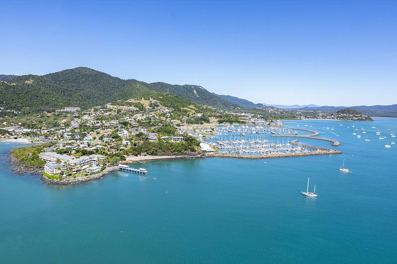 Coral Sea Marina Resort - photo © Phill Gordon