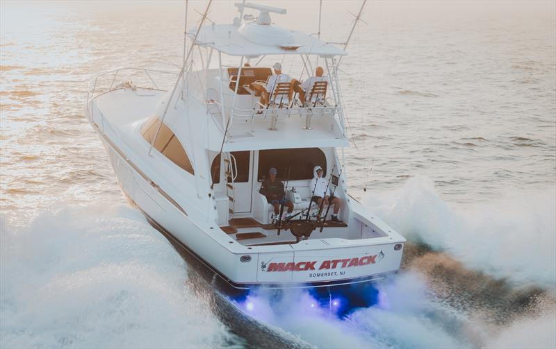 MACK ATTACK vessel shows outstanding efficiency without compromise in performance of Twin 1,150 HP DI16-Liter Scania V8 engines running RD99 sustainable fuel - photo © Scania