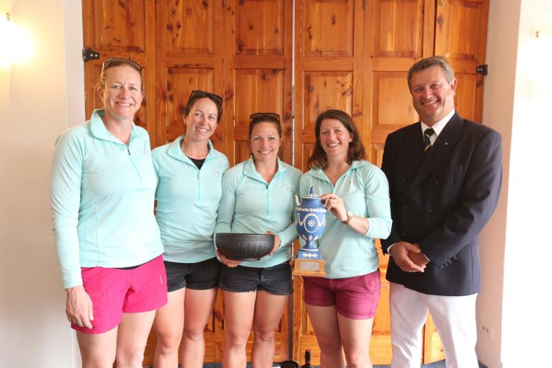 Annie Lush (left), Hannah Diamond, Kate Macgregor and Lucy Macgregor join Royal Bermuda Yacht Club Commodore Jon Corless with the Wedgwood Heritage Trophy - photo © Charles Anderson / RBYC
