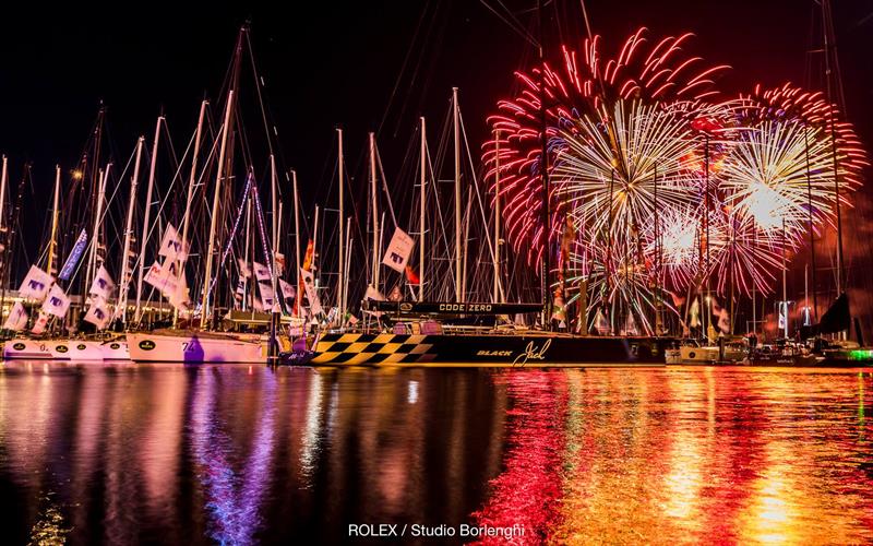 Fireworks at the finish - 2017 Rolex Sydney Hobart Yacht Race photo copyright Carlo Borlenghi / Rolex taken at Cruising Yacht Club of Australia and featuring the Maxi class