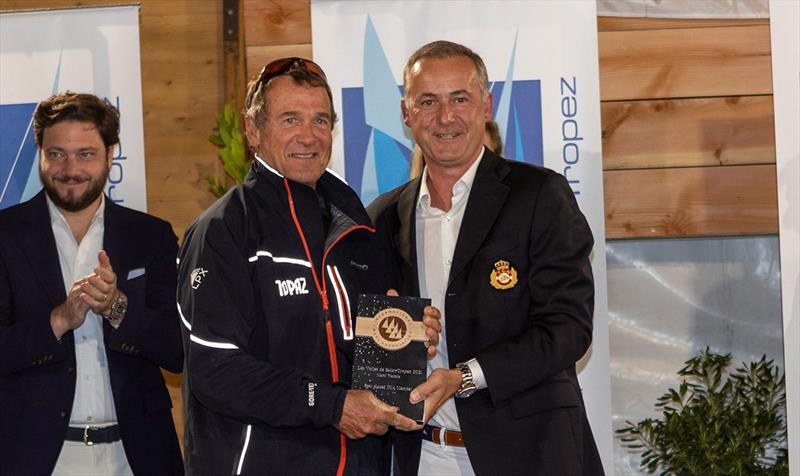 Peter Holmberg accepts the prize for the 'top IMA boat' on behalf of Topaz - photo © Gilles Martin-Raget / Les Voiles de Saint-Tropez