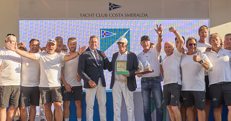 Maxi Yacht Rolex Cup prizegiving ceremony - Michael Illbruck (YCCS Commodore)Y3K, Sail n.: GER 101, Class: SUPERMAXI, Model / Designer / Shipyard: Wally 101.1 / Judel-Vrolijk / Performance boats, Loa: `30, 80`, Owner: Offen Yachting Ltd - photo © Carlo Borlenghi